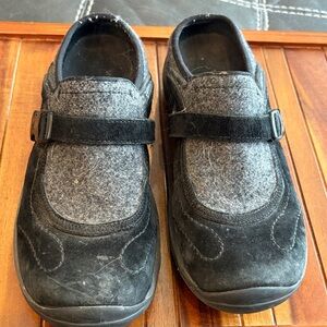 Merrell Encore Buckle Shoes Women 10 Black Slip On Comfort Mules Suede